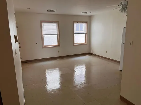 118 N 9th St #3F, Philadelphia, PA 19107