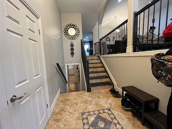 4th image of 4832 Periwinkle Cres