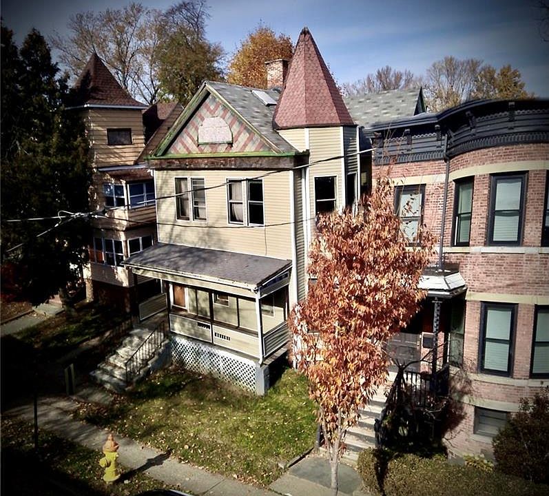 1st image of 18 Henry Ave