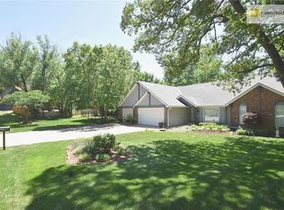 6938 Albervan St, Shawnee, KS 66216