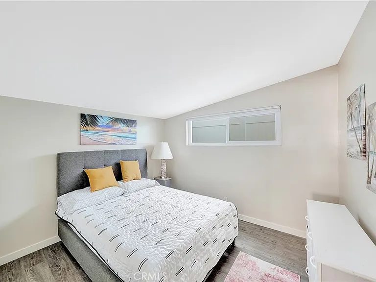 216 Collins Ave — Photo 13