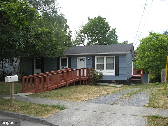 4th image of 633 Ewell St