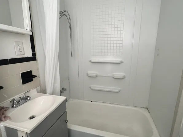 422 Saint Pauls Avenue image 11 of 12