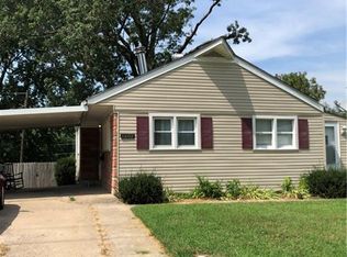 1202 Lawrence Ave, Leavenworth, KS 66048