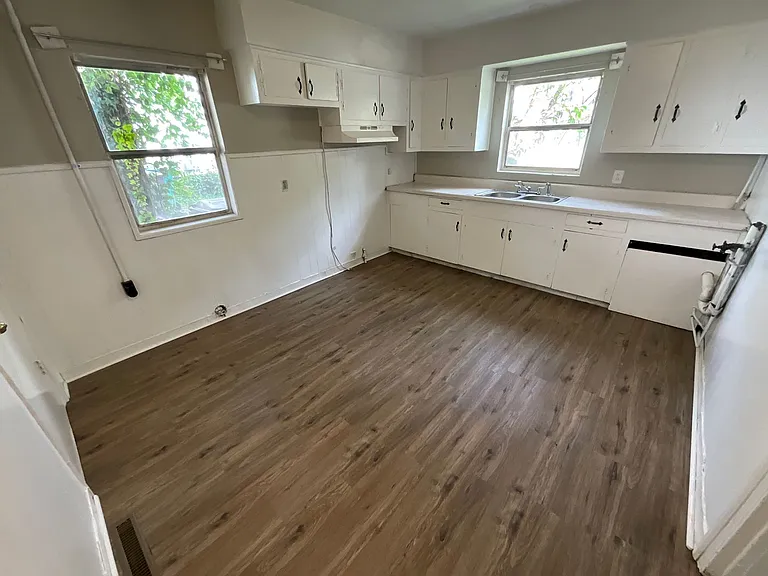 509 Ashburn St — Photo 6