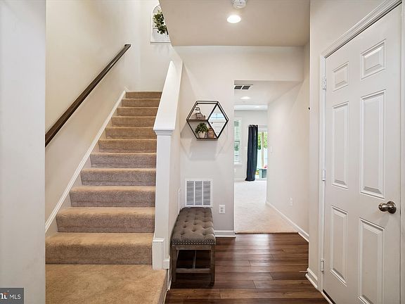 3rd image of 210 Longley Green Dr