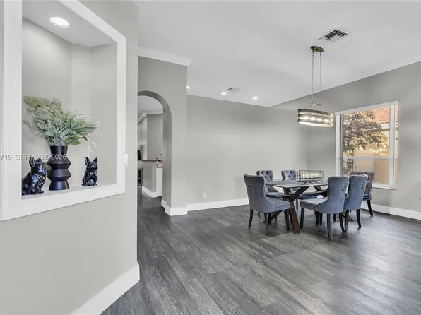 14325 NW 14th Ct, Pembroke Pines, FL 33028