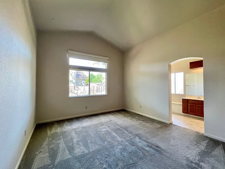 2160 Camenson St — Photo 16