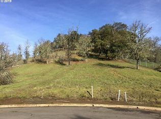 2422 NW Witherspoon Ave, Roseburg, OR 97471