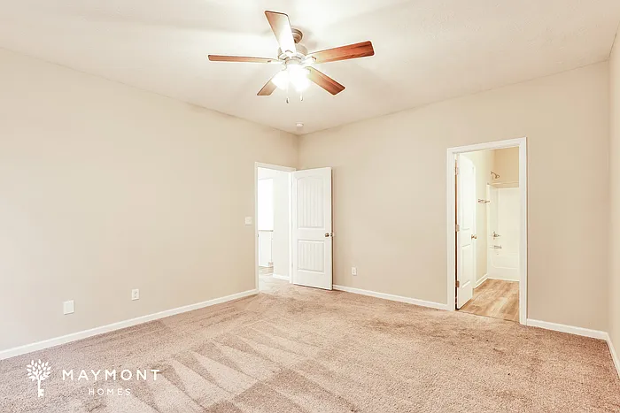 1374 Oak Ln — Photo 6