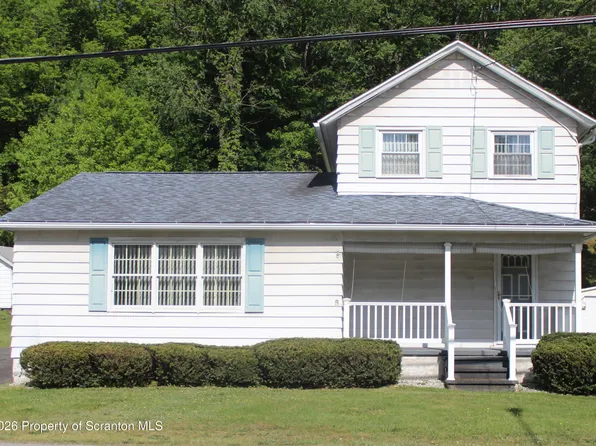 974 Lakeland Dr, Scott Township, PA 18447