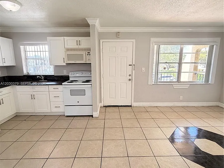 412 Lakeside Dr #223 — Photo 16