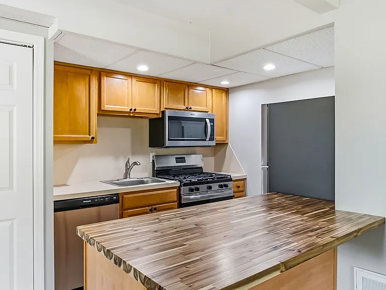 1407 Missouri Ave — Photo 6
