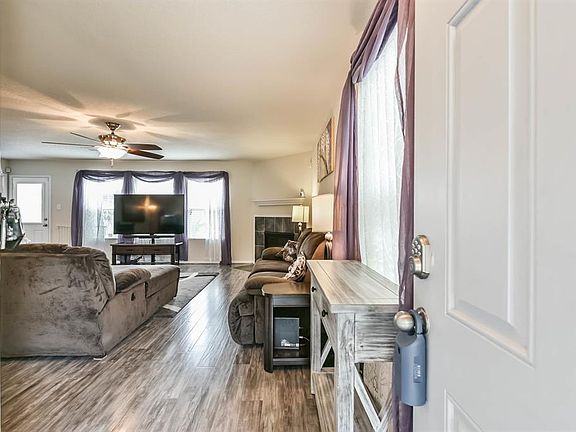 3rd image of 4814 Blue Spruce Hill St