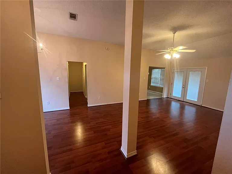 1363 Kilearn Dr — Photo 4