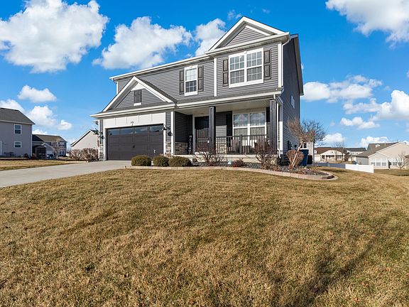 3rd image of 13496 Edgewood Ct