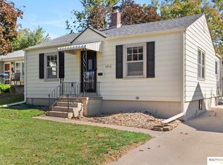 6213 S 39th St, Omaha, NE 68107