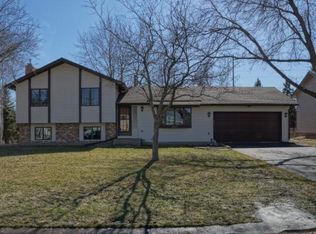 1666 Walnut Ln, Eagan, MN 55122