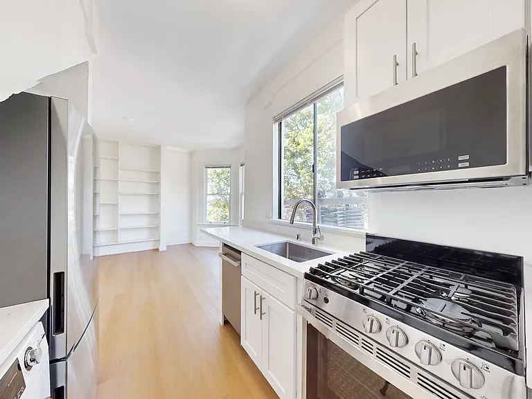 509 Greenwich St — Photo 1