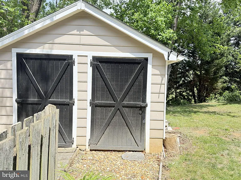 824 Appleseed Ct — Photo 45