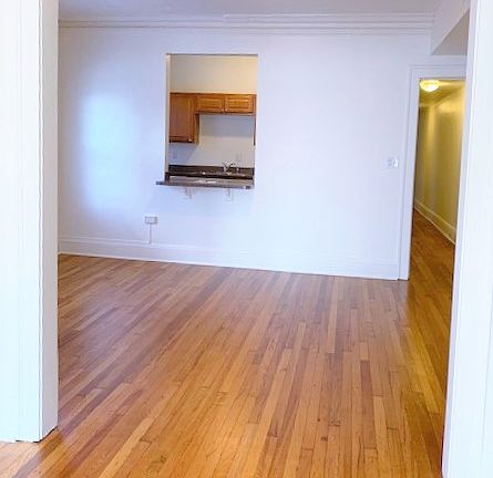 3rd image of 12471 Cedar Rd #204