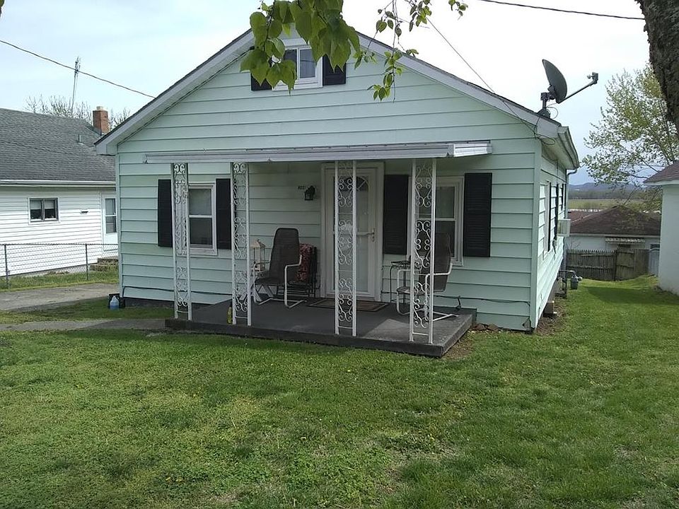 1st image of 1554 2nd St