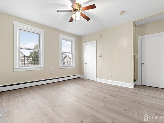 2nd image of 446 Baker Pl Floor 2