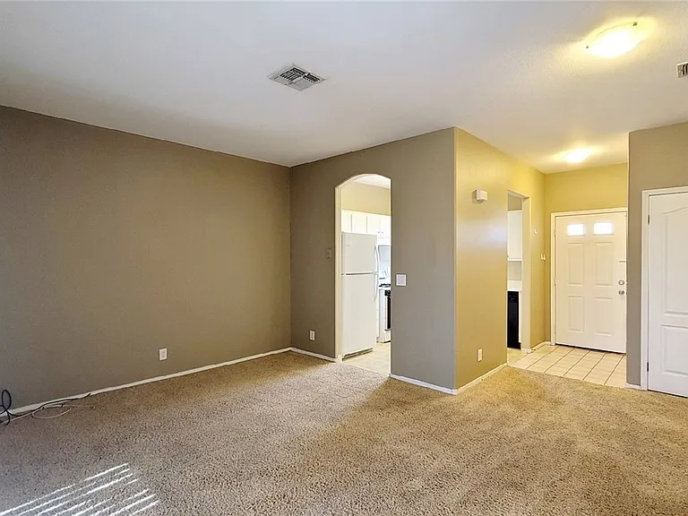 1900 N Torrey Pines Dr #203 — Photo 5