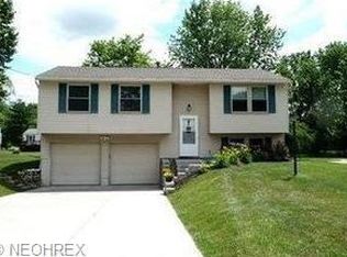 1547 Sunnyacres Rd, Akron, OH 44321