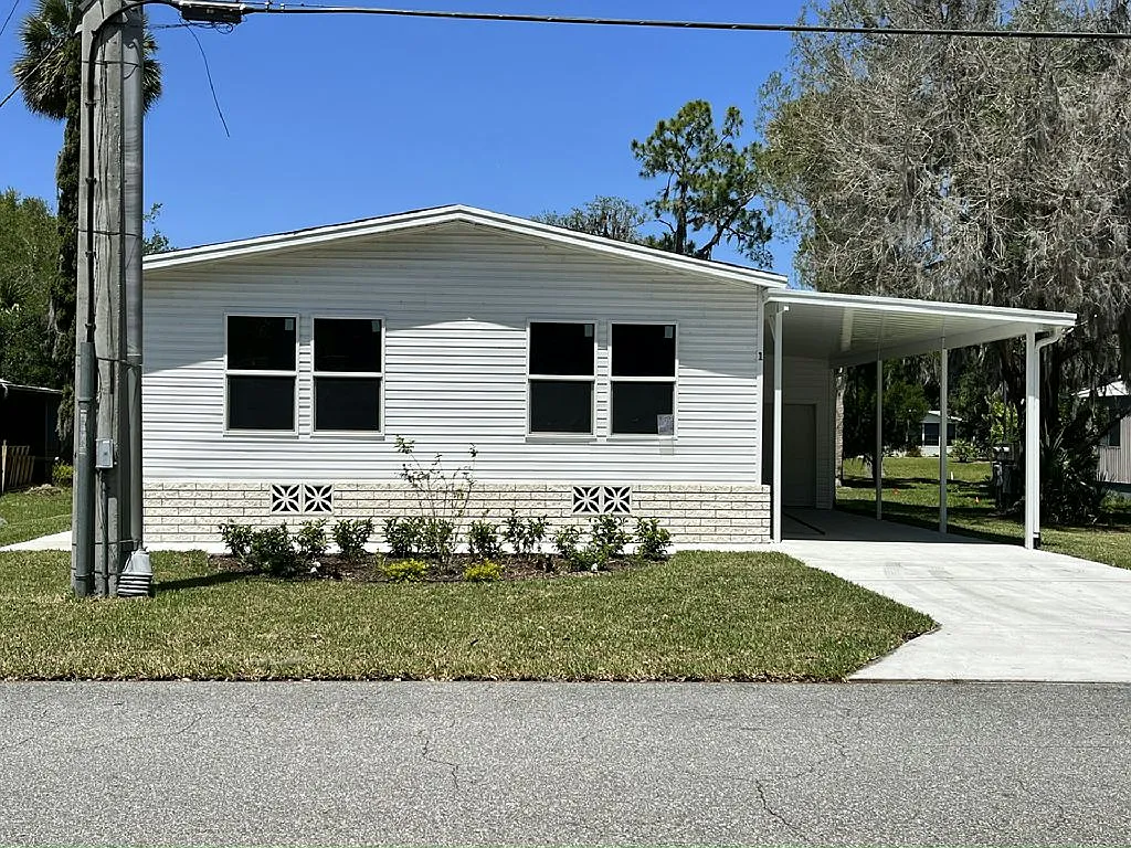 3 bed, 2.0 bath, 1456 sqft, $1,199 — Photo 2