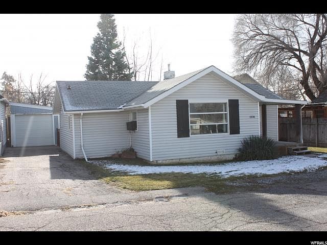 1st image of 1536 E Woodland Ave