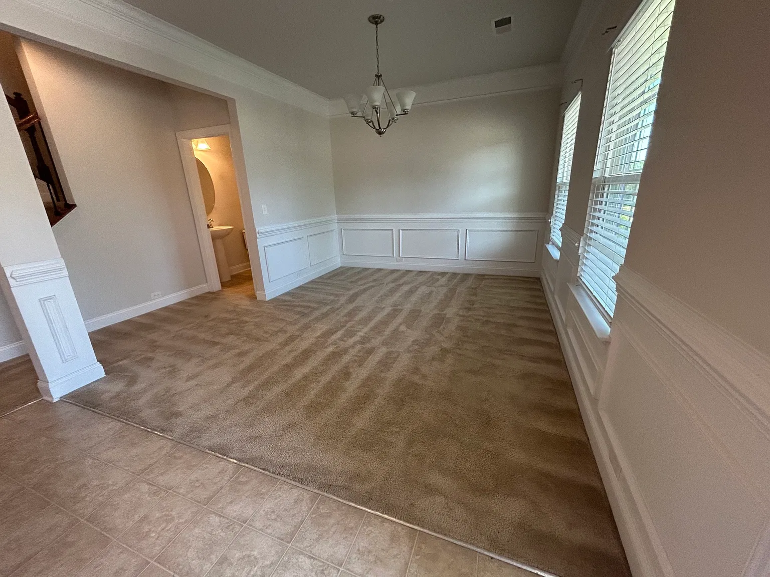 3 bed, 4036 sqft, $2,550 — Photo 4