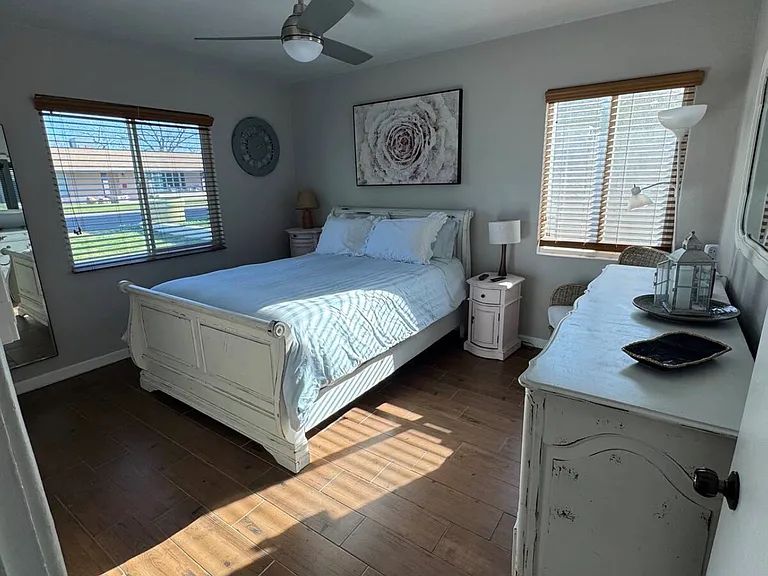 1635 E Solano Dr — Photo 14