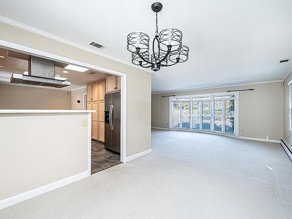 5th image of 2035 2nd St NW