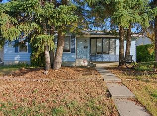 10824 35th Ave NW, Edmonton, AB T6J 2V3