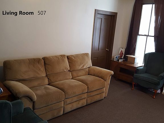 3rd image of 507 W Main St