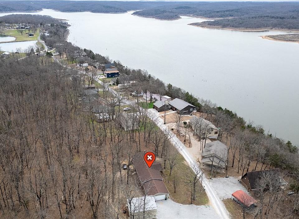 1st image of 556 SE 1291st Rd