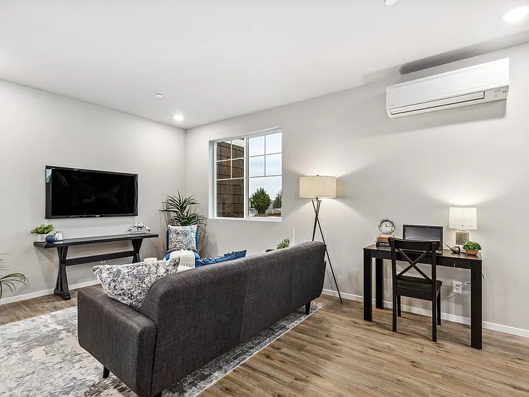 Broadmoor Commons Townhomes — Photo 17