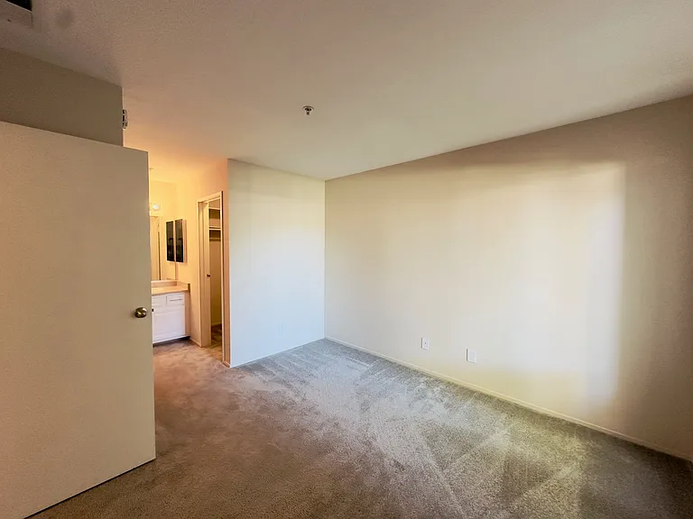 5551 Jacquiline Way #5 — Photo 6