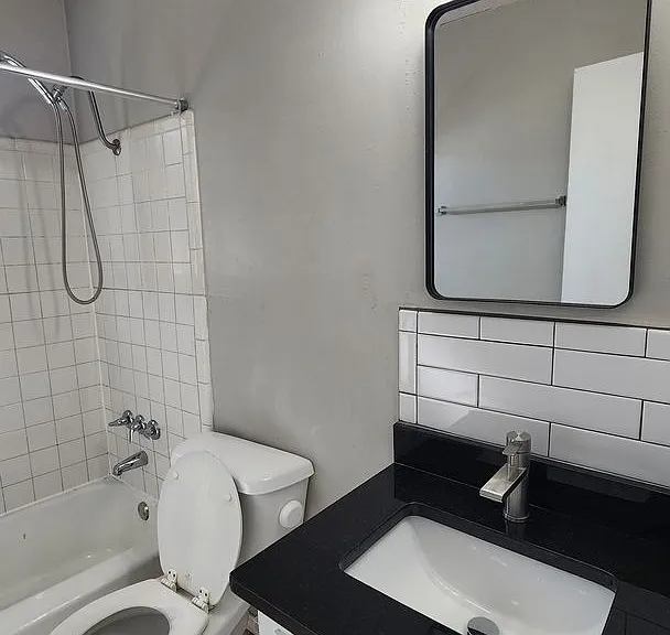 301 N University Dr #10 — Photo 21