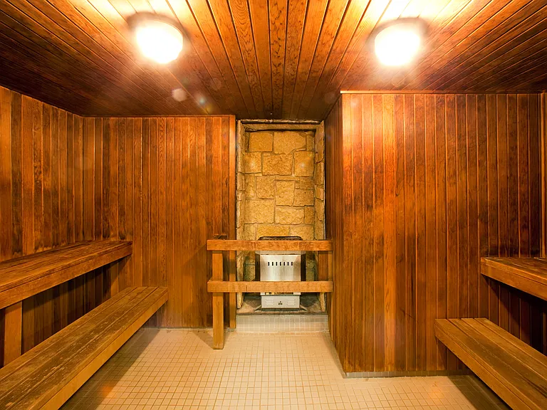 53 Widdicombe Hill Blvd — Photo 8