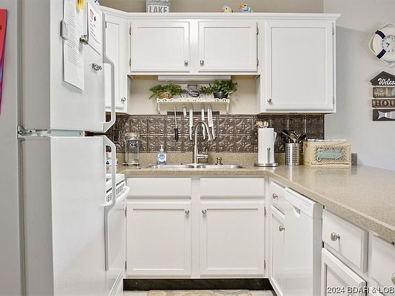 3rd image of 163 Southwood Shores Pl Unit 2B