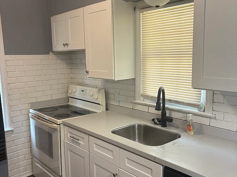 1409 Mayview Ave — Photo 12