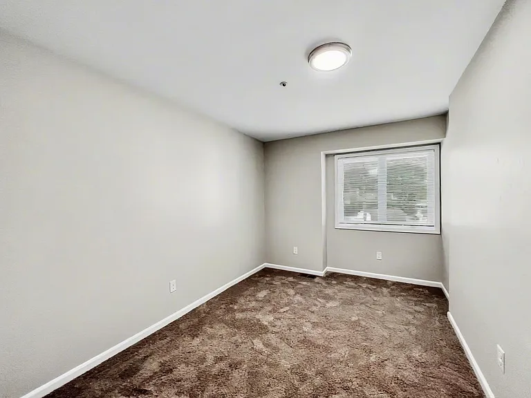 514-536 Crooked Ln — Photo 31
