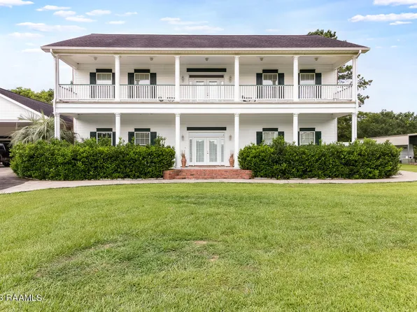 1122 Hebert Ln, Saint Martinville, LA 70582
