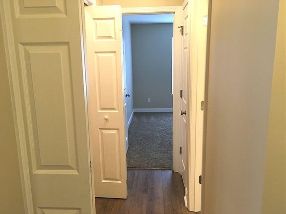 5th image of 2318 E Willow Point Cir