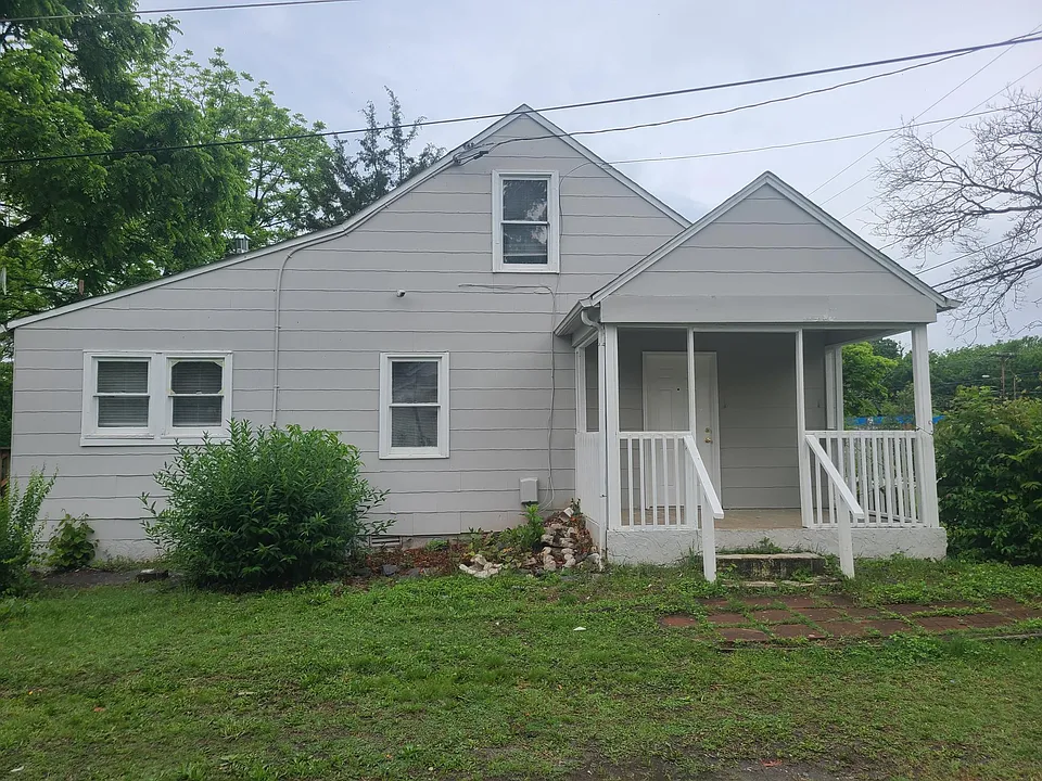 4515 Lansing Dr