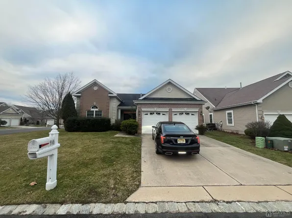94 Cypress Point Ln, Jackson, NJ 08527