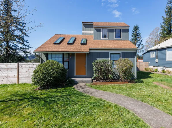 791 SE Fir St, Toledo, OR 97391