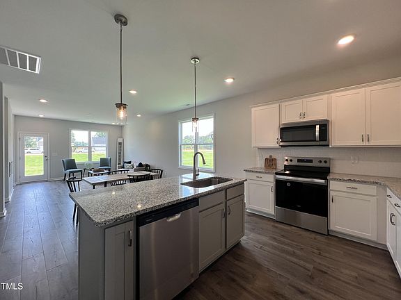 5th image of 276 W Saltgrass Ln